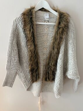 Northern Angel Faux Fur Collar Cardigan Sweater